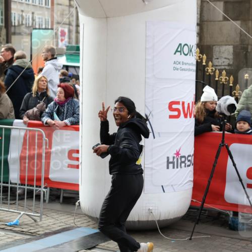 05.10.2025 - 20. swb-Marathon Bremen Yannick Fuchs http://msf.ph/oto/9260291 05.10.2025 11:19:53 Ziel 10677 meine-sportfotos.de