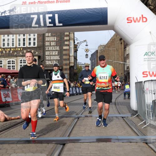 05.10.2025 - 20. swb-Marathon Bremen Yannick Fuchs http://msf.ph/oto/9260292 05.10.2025 10:48:24 Ziel 9293, 9641, 9706, 10428, 10931, 10953, 11119, 11292, 11299, 11561, 11637 meine-sportfotos.de