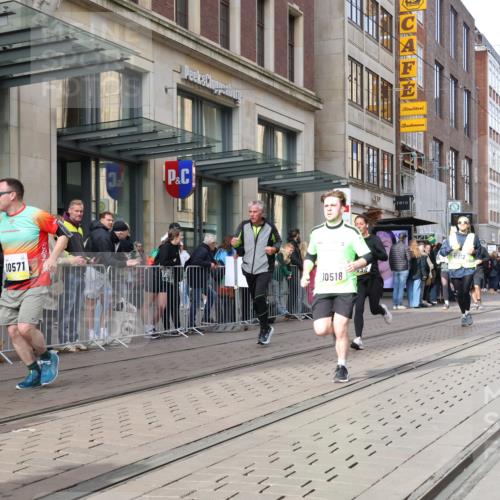 05.10.2025 - 20. swb-Marathon Bremen Strokosch-Dieckow http://msf.ph/oto/9260301 05.10.2025 11:00:27 Ziel 9271, 9272, 9327, 9389, 9600, 9827, 9858, 10079, 10182, 10258, 10518, 10571, 10690, 10872, 10901, 11034, 11071, 11155, 11162, 11511, 9271, 9272, 9327, 9389, 9600, 9827, 9858, 10079, 10182, 10258, 10518, 10571, 10690, 10872, 10901, 11034, 11071, 11155, 11162, 11511 meine-sportfotos.de