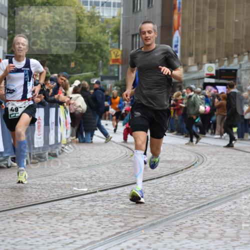 05.10.2025 - 20. swb-Marathon Bremen Strokosch-Dieckow http://msf.ph/oto/9260305 05.10.2025 12:56:40 Ziel 1005, 2670, 2801, 4984, 7274, 7587 meine-sportfotos.de