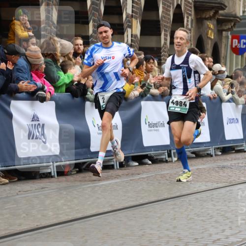 05.10.2025 - 20. swb-Marathon Bremen Strokosch-Dieckow http://msf.ph/oto/9260365 05.10.2025 12:56:42 Ziel 1005, 2801, 4984, 7587 meine-sportfotos.de