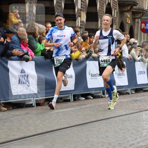 05.10.2025 - 20. swb-Marathon Bremen Strokosch-Dieckow http://msf.ph/oto/9260399 05.10.2025 12:56:42 Ziel 1005, 2801, 4984, 7587 meine-sportfotos.de