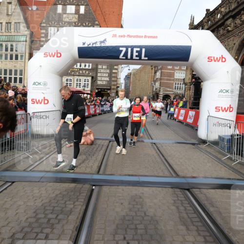 05.10.2025 - 20. swb-Marathon Bremen Yannick Fuchs http://msf.ph/oto/9260432 05.10.2025 10:48:29 Ziel 8787, 9223, 9293, 9404, 9641, 9665, 9704, 9706, 9810, 9958, 10109, 10211, 10931, 11119, 11292, 11561, 11637 meine-sportfotos.de