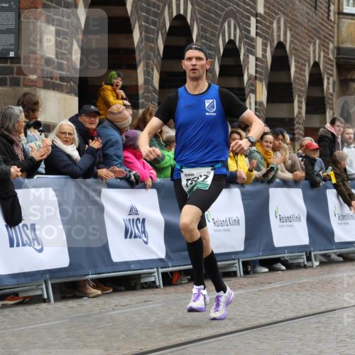 05.10.2025 - 20. swb-Marathon Bremen Strokosch-Dieckow http://msf.ph/oto/9260462 05.10.2025 12:56:45 Ziel 1925, 7587 meine-sportfotos.de