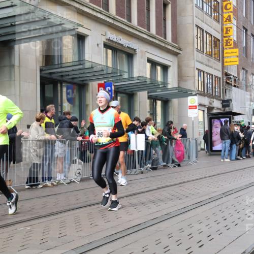 05.10.2025 - 20. swb-Marathon Bremen Strokosch-Dieckow http://msf.ph/oto/9260505 05.10.2025 11:00:41 Ziel 9182, 9208, 9305, 9443, 9600, 9880, 9954, 10228, 10258, 10359, 10477, 10630, 10914, 11053, 11155, 11337, 11338, 11524, 11597, 11719, 9182, 9208, 9305, 9443, 9600, 9880, 9954, 10228, 10258, 10359, 10477, 10630, 10914, 11053, 11155, 11337, 11338, 11524, 11597, 11719 meine-sportfotos.de