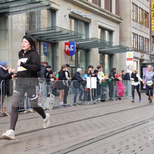 05.10.2025 - 20. swb-Marathon Bremen Strokosch-Dieckow http://msf.ph/oto/9260578 05.10.2025 11:00:44 Ziel 9182, 9208, 9305, 9443, 9600, 9613, 9880, 9954, 10228, 10258, 10359, 10477, 10544, 10630, 10762, 10914, 11053, 11155, 11337, 11338, 11524, 11597, 11680, 11719, 9182, 9208, 9305, 9443, 9600, 9613, 9880, 9954, 10228, 10258, 10359, 10477, 10544, 10630, 10762, 10914, 11053, 11155, 11337, 11338, 11524, 11597, 11680, 11719 meine-sportfotos.de