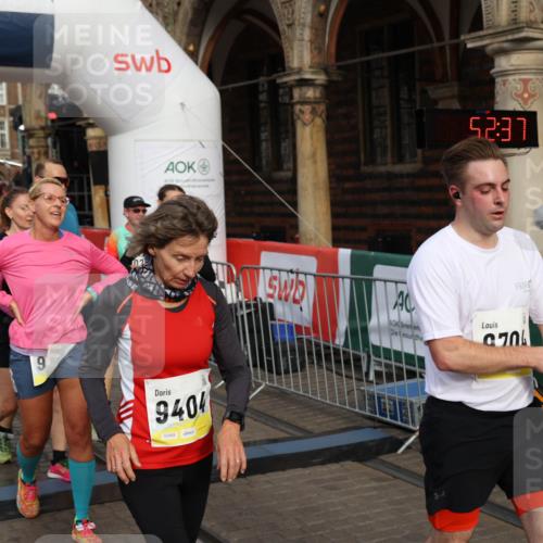 05.10.2025 - 20. swb-Marathon Bremen Yannick Fuchs http://msf.ph/oto/9260592 05.10.2025 10:48:32 Ziel 8787, 9223, 9298, 9404, 9665, 9704, 9810, 9958, 10109, 10131, 10211, 10685, 11119, 11292 meine-sportfotos.de