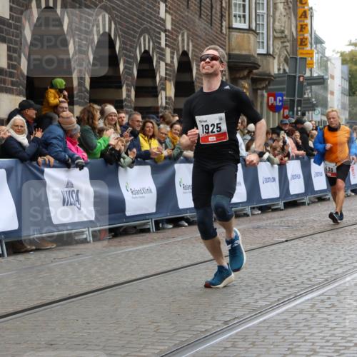 05.10.2025 - 20. swb-Marathon Bremen Strokosch-Dieckow http://msf.ph/oto/9260599 05.10.2025 12:56:56 Ziel 193, 436, 1901, 1925 meine-sportfotos.de