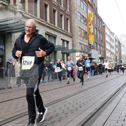 05.10.2025 - 20. swb-Marathon Bremen Strokosch-Dieckow http://msf.ph/oto/9260602 05.10.2025 11:00:46 Ziel 9182, 9208, 9305, 9443, 9600, 9613, 9880, 9954, 10228, 10258, 10359, 10477, 10544, 10630, 10762, 10914, 11053, 11337, 11338, 11524, 11597, 11680, 11719, 9182, 9208, 9305, 9443, 9600, 9613, 9880, 9954, 10228, 10258, 10359, 10477, 10544, 10630, 10762, 10914, 11053, 11337, 11338, 11524, 11597, 11680, 11719 meine-sportfotos.de