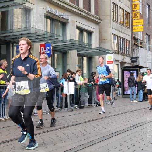 05.10.2025 - 20. swb-Marathon Bremen Strokosch-Dieckow http://msf.ph/oto/9260647 05.10.2025 11:00:47 Ziel 9182, 9208, 9305, 9443, 9600, 9613, 9880, 9925, 9954, 10228, 10258, 10359, 10477, 10544, 10630, 10762, 10914, 11053, 11337, 11338, 11524, 11597, 11680, 11719, 9182, 9208, 9305, 9443, 9600, 9613, 9880, 9925, 9954, 10228, 10258, 10359, 10477, 10544, 10630, 10762, 10914, 11053, 11337, 11338, 11524, 11597, 11680, 11719 meine-sportfotos.de