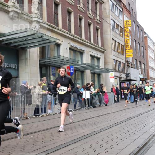 05.10.2025 - 20. swb-Marathon Bremen Strokosch-Dieckow http://msf.ph/oto/9260814 05.10.2025 11:00:54 Ziel 9182, 9305, 9443, 9613, 9880, 9925, 9954, 10477, 10544, 10630, 10762, 10914, 11053, 11337, 11338, 11524, 11597, 11680, 11688, 11719, 9182, 9305, 9443, 9613, 9880, 9925, 9954, 10477, 10544, 10630, 10762, 10914, 11053, 11337, 11338, 11524, 11597, 11680, 11688, 11719 meine-sportfotos.de