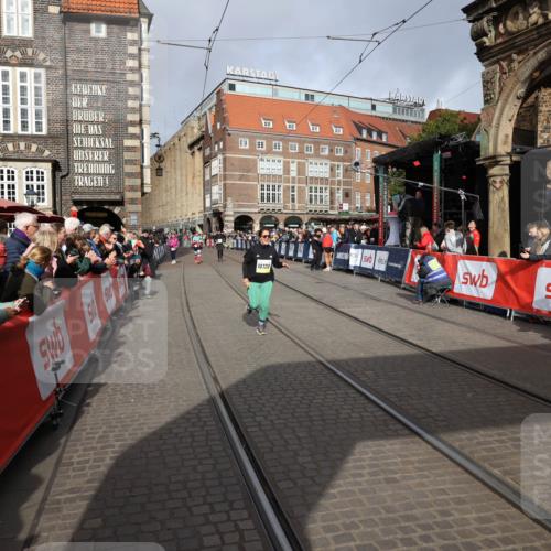 05.10.2025 - 20. swb-Marathon Bremen Yannick Fuchs http://msf.ph/oto/9260866 05.10.2025 11:20:45 Ziel 10720 meine-sportfotos.de