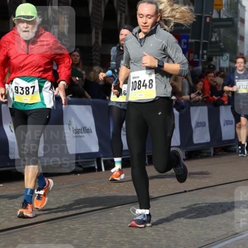 05.10.2025 - 20. swb-Marathon Bremen Strokosch-Dieckow http://msf.ph/oto/9260912 05.10.2025 11:06:11 Ziel 7979, 9228, 9387, 9438, 9523, 9712, 9786, 10152, 10192, 10243, 10249, 10374, 10404, 10462, 10623, 10848, 11065, 11092, 11169, 11231, 11296, 11433 meine-sportfotos.de
