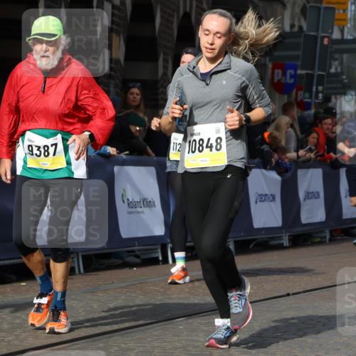05.10.2025 - 20. swb-Marathon Bremen Strokosch-Dieckow http://msf.ph/oto/9260958 05.10.2025 11:06:11 Ziel 7979, 9228, 9387, 9438, 9523, 9712, 9786, 10152, 10192, 10243, 10249, 10374, 10404, 10462, 10623, 10848, 11065, 11092, 11169, 11231, 11296, 11433 meine-sportfotos.de