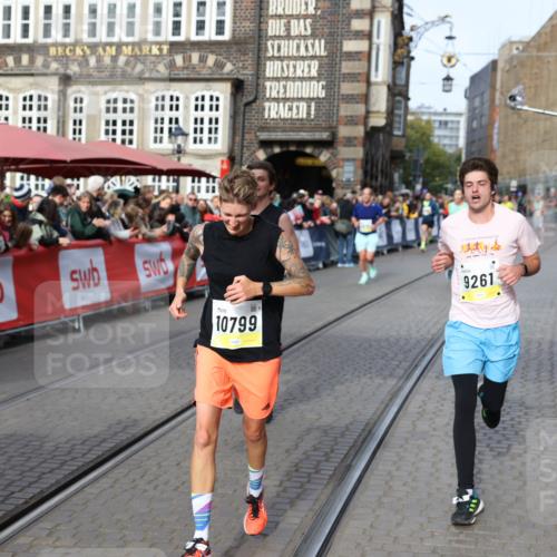 05.10.2025 - 20. swb-Marathon Bremen Yannick Fuchs http://msf.ph/oto/9260990 05.10.2025 10:48:52 Ziel 9261, 9482, 9729, 10303, 10799 meine-sportfotos.de