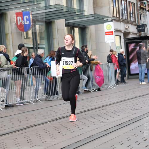 05.10.2025 - 20. swb-Marathon Bremen Strokosch-Dieckow http://msf.ph/oto/9261002 05.10.2025 11:01:03 Ziel 7908, 9182, 9278, 9286, 9322, 9371, 9613, 9925, 10056, 10157, 10324, 10336, 10544, 10762, 10914, 11194, 11337, 11338, 11493, 11597, 11633, 11680, 11688, 7908, 9182, 9278, 9286, 9322, 9371, 9613, 9925, 10056, 10157, 10324, 10336, 10544, 10762, 10914, 11194, 11337, 11338, 11493, 11597, 11633, 11680, 11688 meine-sportfotos.de