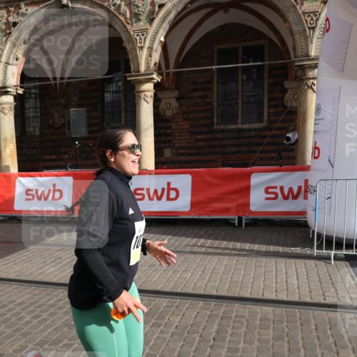 05.10.2025 - 20. swb-Marathon Bremen Yannick Fuchs http://msf.ph/oto/9261011 05.10.2025 11:20:47 Ziel 10720 meine-sportfotos.de