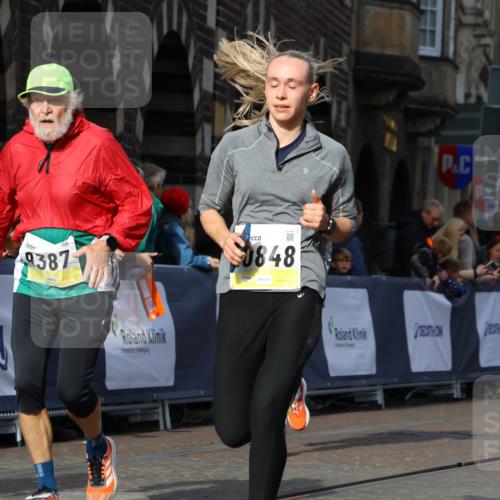 05.10.2025 - 20. swb-Marathon Bremen Strokosch-Dieckow http://msf.ph/oto/9261043 05.10.2025 11:06:11 Ziel 7979, 9228, 9387, 9438, 9523, 9712, 9786, 10152, 10192, 10243, 10249, 10374, 10404, 10462, 10623, 10848, 11065, 11092, 11169, 11231, 11296, 11433 meine-sportfotos.de