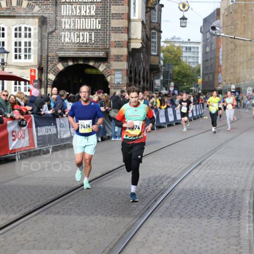 05.10.2025 - 20. swb-Marathon Bremen Yannick Fuchs http://msf.ph/oto/9261062 05.10.2025 10:48:55 Ziel 7414, 9261, 9482, 9674, 9729, 10799 meine-sportfotos.de