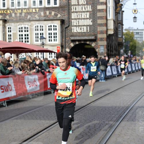 05.10.2025 - 20. swb-Marathon Bremen Yannick Fuchs http://msf.ph/oto/9261104 05.10.2025 10:48:56 Ziel 7414, 9261, 9482, 9674, 9729, 10047, 10799 meine-sportfotos.de