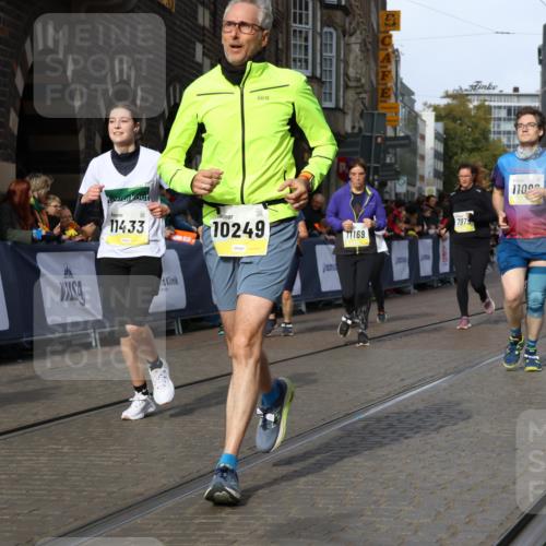 05.10.2025 - 20. swb-Marathon Bremen Strokosch-Dieckow http://msf.ph/oto/9261127 05.10.2025 11:06:14 Ziel 7979, 9205, 9228, 9387, 9523, 9712, 10152, 10192, 10243, 10249, 10374, 10404, 10848, 11065, 11092, 11169, 11296, 11433 meine-sportfotos.de