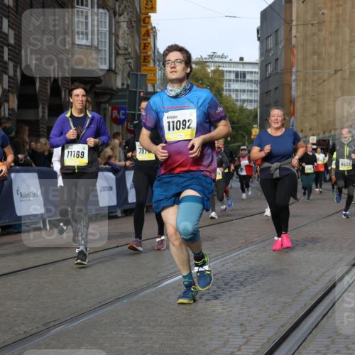 05.10.2025 - 20. swb-Marathon Bremen Strokosch-Dieckow http://msf.ph/oto/9261172 05.10.2025 11:06:15 Ziel 7979, 9205, 9228, 9387, 9523, 9712, 10152, 10243, 10249, 10374, 10404, 10848, 11065, 11092, 11169, 11233, 11296, 11433 meine-sportfotos.de