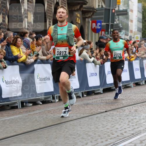 05.10.2025 - 20. swb-Marathon Bremen Strokosch-Dieckow http://msf.ph/oto/9261244 05.10.2025 12:57:28 Ziel 2683, 3817, 5028, 8211 meine-sportfotos.de