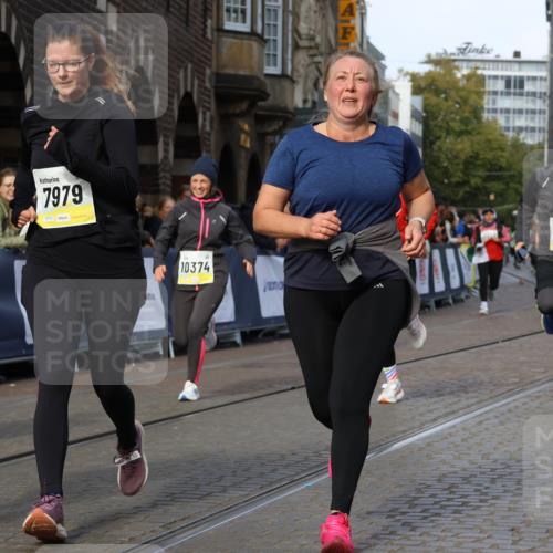 05.10.2025 - 20. swb-Marathon Bremen Strokosch-Dieckow http://msf.ph/oto/9261263 05.10.2025 11:06:17 Ziel 7979, 9205, 9228, 9387, 9523, 9712, 10152, 10243, 10374, 10404, 10611, 11065, 11092, 11169, 11233, 11433, 11485 meine-sportfotos.de