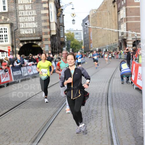 05.10.2025 - 20. swb-Marathon Bremen Yannick Fuchs http://msf.ph/oto/9261303 05.10.2025 10:49:01 Ziel 7414, 9255, 9583, 9674, 10047, 10877, 11248 meine-sportfotos.de