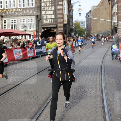 05.10.2025 - 20. swb-Marathon Bremen Yannick Fuchs http://msf.ph/oto/9261335 05.10.2025 10:49:01 Ziel 7414, 9255, 9583, 9674, 10047, 10877, 11248 meine-sportfotos.de