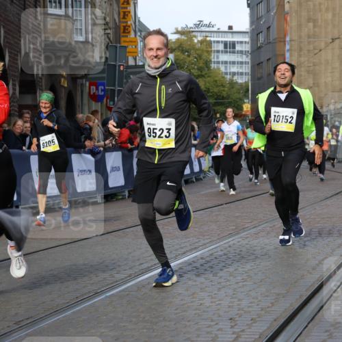 05.10.2025 - 20. swb-Marathon Bremen Strokosch-Dieckow http://msf.ph/oto/9261343 05.10.2025 11:06:18 Ziel 7979, 9205, 9228, 9523, 9712, 10152, 10243, 10374, 10404, 10611, 10640, 11065, 11092, 11169, 11233, 11485 meine-sportfotos.de