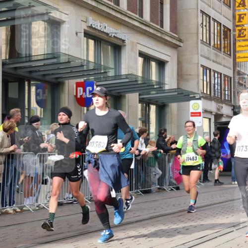 05.10.2025 - 20. swb-Marathon Bremen Strokosch-Dieckow http://msf.ph/oto/9261351 05.10.2025 11:01:20 Ziel 7908, 9189, 9237, 9269, 9278, 9286, 9294, 9322, 9371, 9432, 9782, 10004, 10026, 10030, 10056, 10157, 10324, 10336, 10370, 10562, 10903, 10904, 11194, 11223, 11463, 11493, 11633, 11732, 11733, 7908, 9189, 9237, 9269, 9278, 9286, 9294, 9322, 9371, 9432, 9782, 10004, 10026, 10030, 10056, 10157, 10324, 10336, 10370, 10562, 10903, 10904, 11194, 11223, 11463, 11493, 11633, 11732, 11733 meine-sportfotos.de