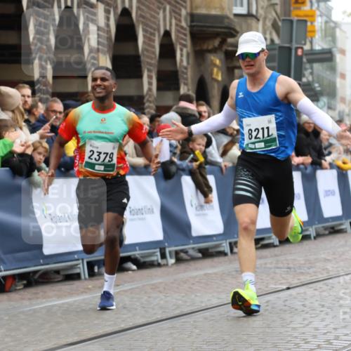 05.10.2025 - 20. swb-Marathon Bremen Strokosch-Dieckow http://msf.ph/oto/9261358 05.10.2025 12:57:29 Ziel 3153, 3817, 5028, 8211 meine-sportfotos.de