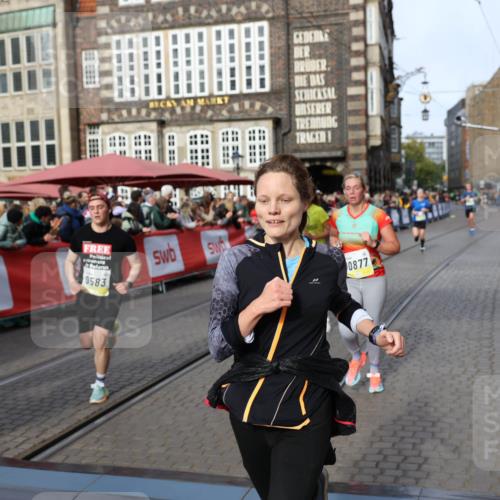 05.10.2025 - 20. swb-Marathon Bremen Yannick Fuchs http://msf.ph/oto/9261359 05.10.2025 10:49:02 Ziel 7414, 9255, 9583, 9674, 10047, 10877, 10973, 11248 meine-sportfotos.de