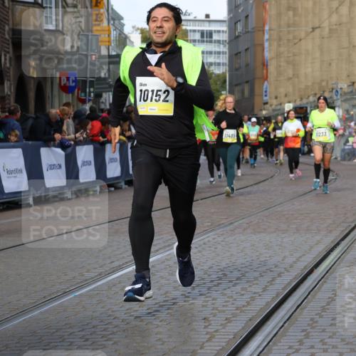 05.10.2025 - 20. swb-Marathon Bremen Strokosch-Dieckow http://msf.ph/oto/9261423 05.10.2025 11:06:19 Ziel 7979, 9205, 9228, 9523, 9712, 10152, 10243, 10374, 10404, 10611, 10640, 11065, 11092, 11169, 11195, 11233, 11485 meine-sportfotos.de