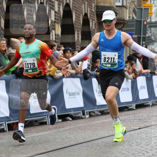 05.10.2025 - 20. swb-Marathon Bremen Strokosch-Dieckow http://msf.ph/oto/9261445 05.10.2025 12:57:30 Ziel 3153, 3817, 5028, 8211 meine-sportfotos.de