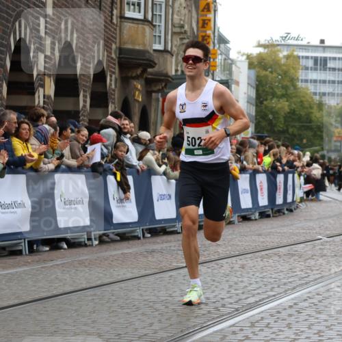05.10.2025 - 20. swb-Marathon Bremen Strokosch-Dieckow http://msf.ph/oto/9261462 05.10.2025 12:57:31 Ziel 3153, 5028 meine-sportfotos.de