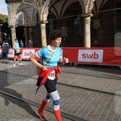 05.10.2025 - 20. swb-Marathon Bremen Yannick Fuchs http://msf.ph/oto/9261464 05.10.2025 11:20:59 Ziel 9405, 10012, 11643 meine-sportfotos.de