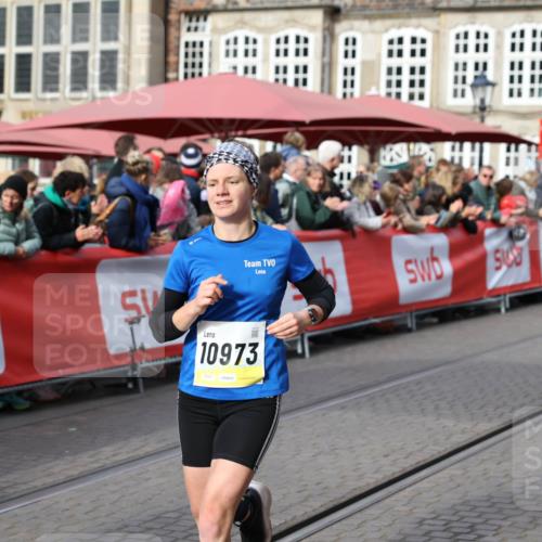 05.10.2025 - 20. swb-Marathon Bremen Yannick Fuchs http://msf.ph/oto/9261491 05.10.2025 10:49:05 Ziel 7414, 9216, 9255, 9583, 10047, 10877, 10973, 11248 meine-sportfotos.de