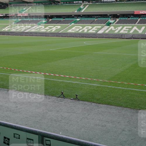 05.10.2025 - 20. swb-Marathon Bremen Michael Burmester http://msf.ph/oto/9261515 05.10.2025 11:00:21 Laufen im Stadion  meine-sportfotos.de