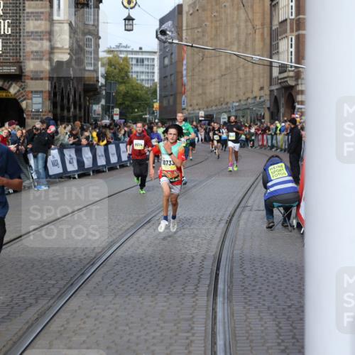 05.10.2025 - 20. swb-Marathon Bremen Yannick Fuchs http://msf.ph/oto/9261540 05.10.2025 10:49:07 Ziel 9216, 9255, 9317, 9583, 10733, 10877, 10973, 11248 meine-sportfotos.de