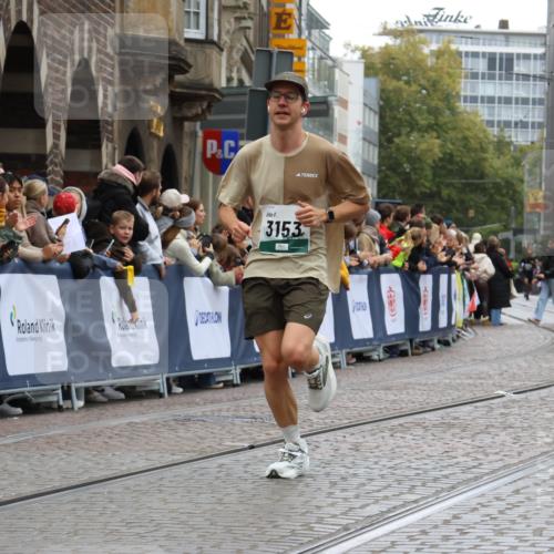 05.10.2025 - 20. swb-Marathon Bremen Strokosch-Dieckow http://msf.ph/oto/9261583 05.10.2025 12:57:38 Ziel 3153, 4635 meine-sportfotos.de
