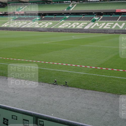 05.10.2025 - 20. swb-Marathon Bremen Michael Burmester http://msf.ph/oto/9261586 05.10.2025 11:00:56 Laufen im Stadion  meine-sportfotos.de
