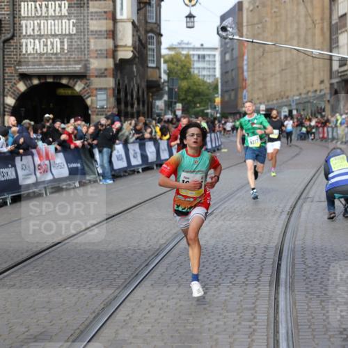05.10.2025 - 20. swb-Marathon Bremen Yannick Fuchs http://msf.ph/oto/9261614 05.10.2025 10:49:08 Ziel 9216, 9255, 9317, 9583, 10733, 10877, 10973, 11248 meine-sportfotos.de