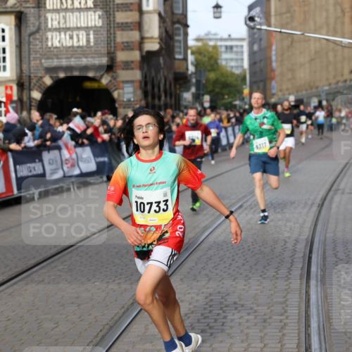 05.10.2025 - 20. swb-Marathon Bremen Yannick Fuchs http://msf.ph/oto/9261649 05.10.2025 10:49:09 Ziel 9014, 9216, 9317, 9583, 10733, 10877, 10973, 11248 meine-sportfotos.de
