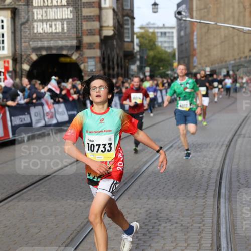 05.10.2025 - 20. swb-Marathon Bremen Yannick Fuchs http://msf.ph/oto/9261658 05.10.2025 10:49:09 Ziel 9014, 9216, 9317, 9583, 10733, 10877, 10973, 11248 meine-sportfotos.de