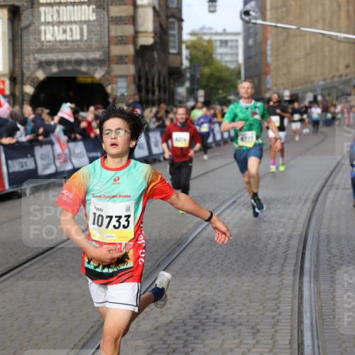 05.10.2025 - 20. swb-Marathon Bremen Yannick Fuchs http://msf.ph/oto/9261671 05.10.2025 10:49:09 Ziel 9014, 9216, 9317, 9583, 10733, 10877, 10973, 11248 meine-sportfotos.de