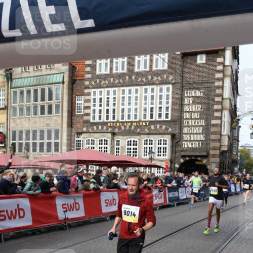 05.10.2025 - 20. swb-Marathon Bremen Yannick Fuchs http://msf.ph/oto/9261721 05.10.2025 10:49:12 Ziel 7202, 9014, 9216, 9317, 9556, 10449, 10733, 10973, 11695 meine-sportfotos.de