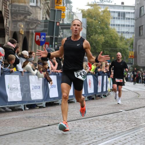 05.10.2025 - 20. swb-Marathon Bremen Strokosch-Dieckow http://msf.ph/oto/9261745 05.10.2025 12:57:41 Ziel 1088, 2168, 2909, 4635 meine-sportfotos.de