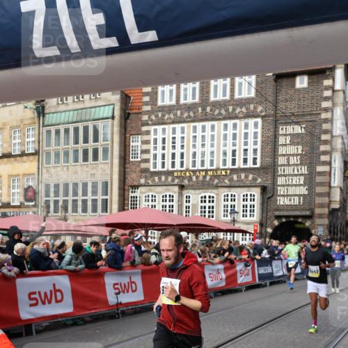 05.10.2025 - 20. swb-Marathon Bremen Yannick Fuchs http://msf.ph/oto/9261755 05.10.2025 10:49:12 Ziel 7202, 9014, 9216, 9317, 9556, 10449, 10733, 10973, 11695 meine-sportfotos.de